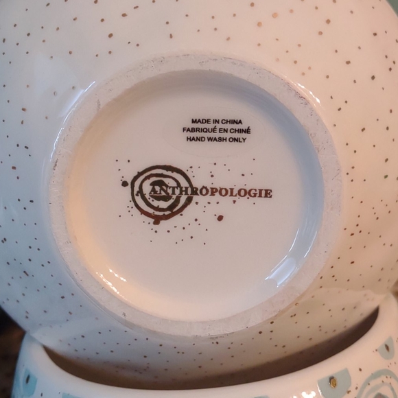 Anthropology Concentric Circle Mugs - Picture 4 of 7